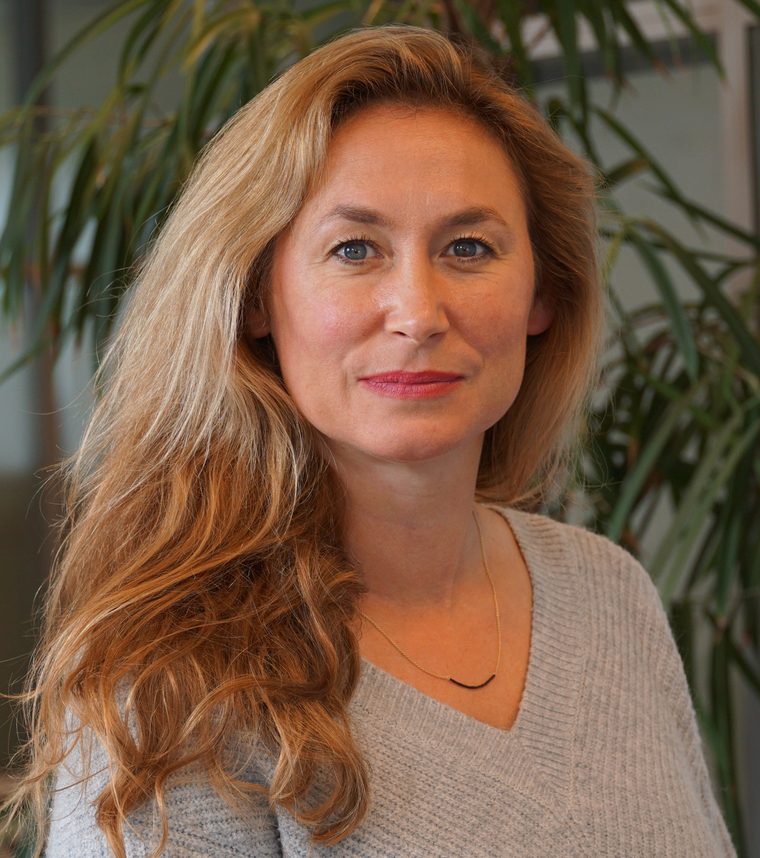 Dr. Mariëtte van Huijstee